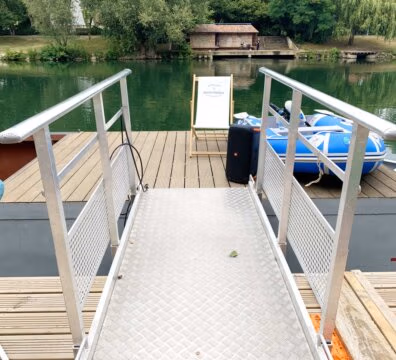 Coffre flottant en acier - Beach Paddle St Maur des Fossés