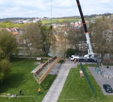 Installation de la passerelle de franchissement - Crécy-La-Chappelle