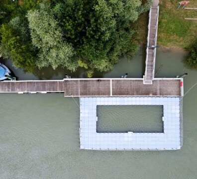 Piscine flottante de Neuilly-sur-Marne