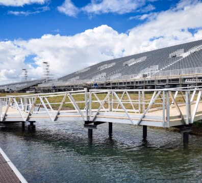 Rampe d'accès PMR, ponton cérémonie