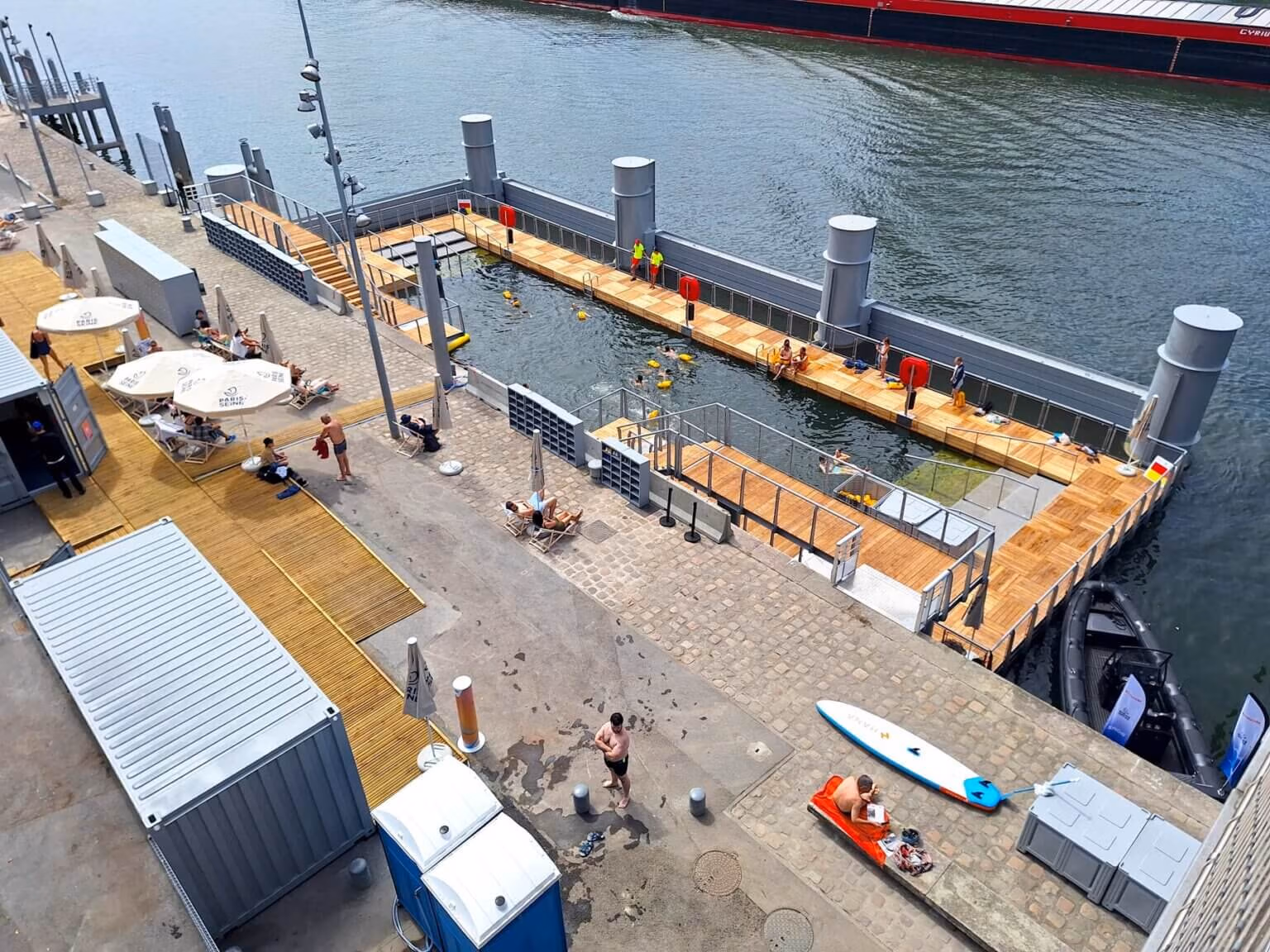 Site de baignade au quai de Bercy - Paris