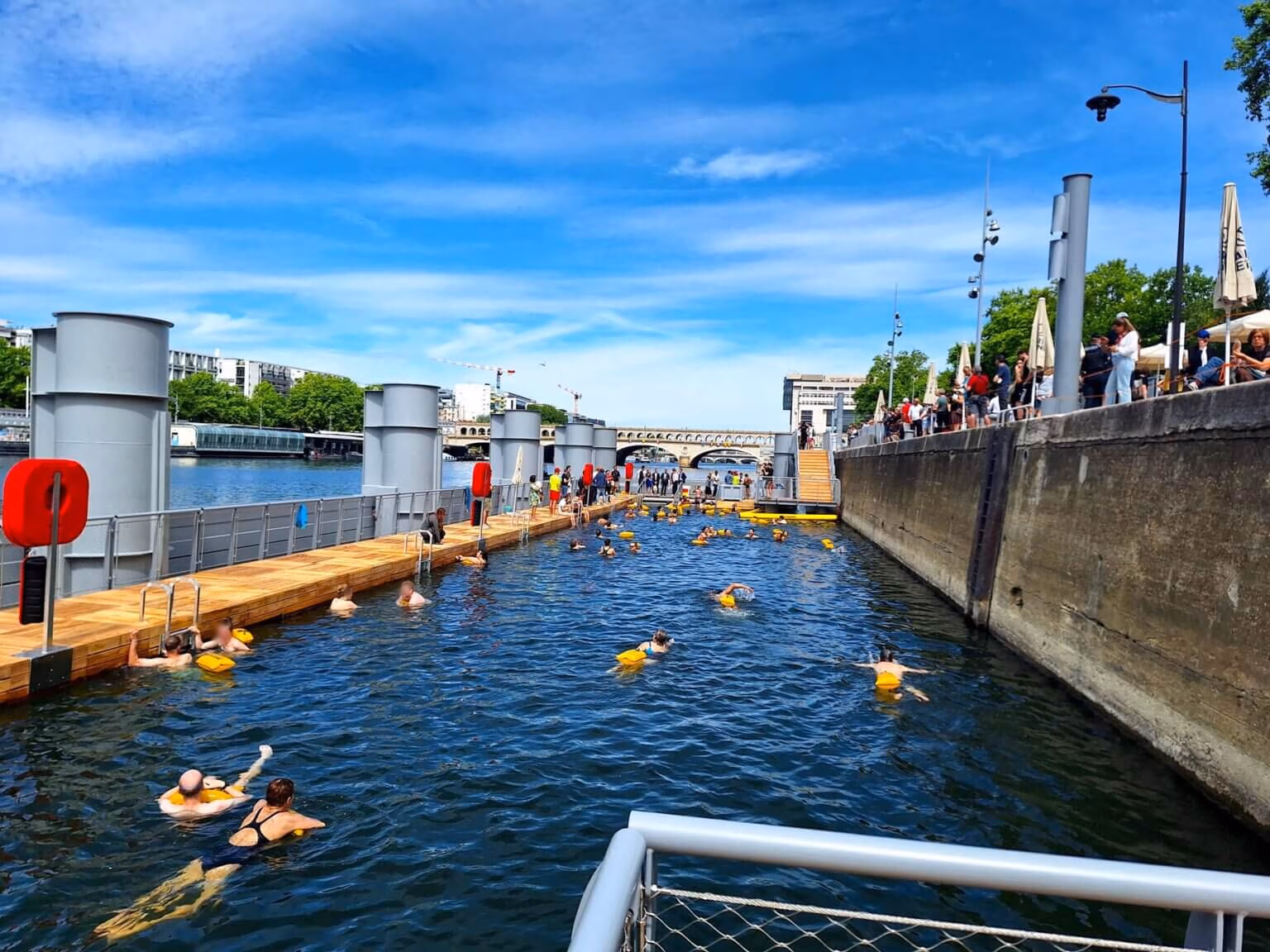 Site de baignade au quai de Bercy - Paris