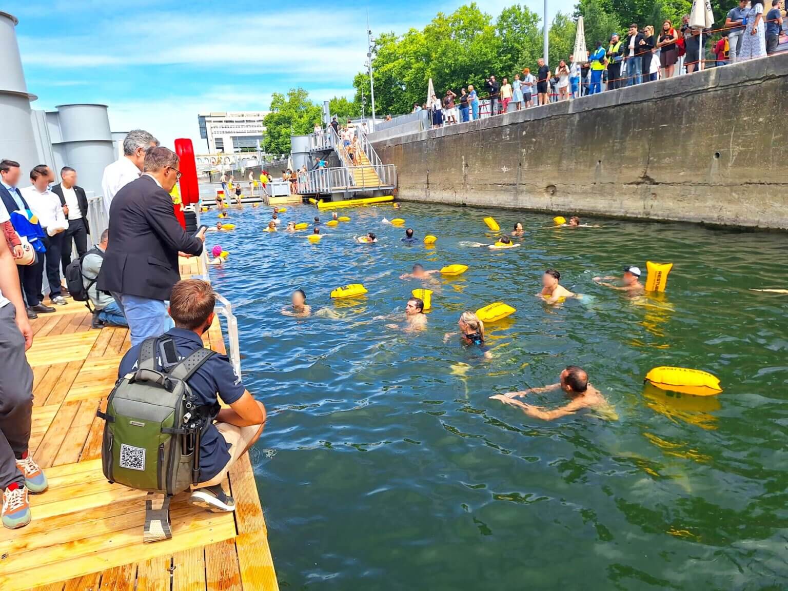 Site de baignade au quai de Bercy - Paris