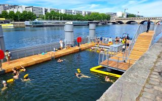 Site de baignade au quai de Bercy - Paris