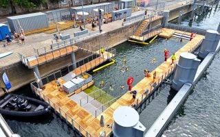 Site de baignade au quai de Bercy - Paris